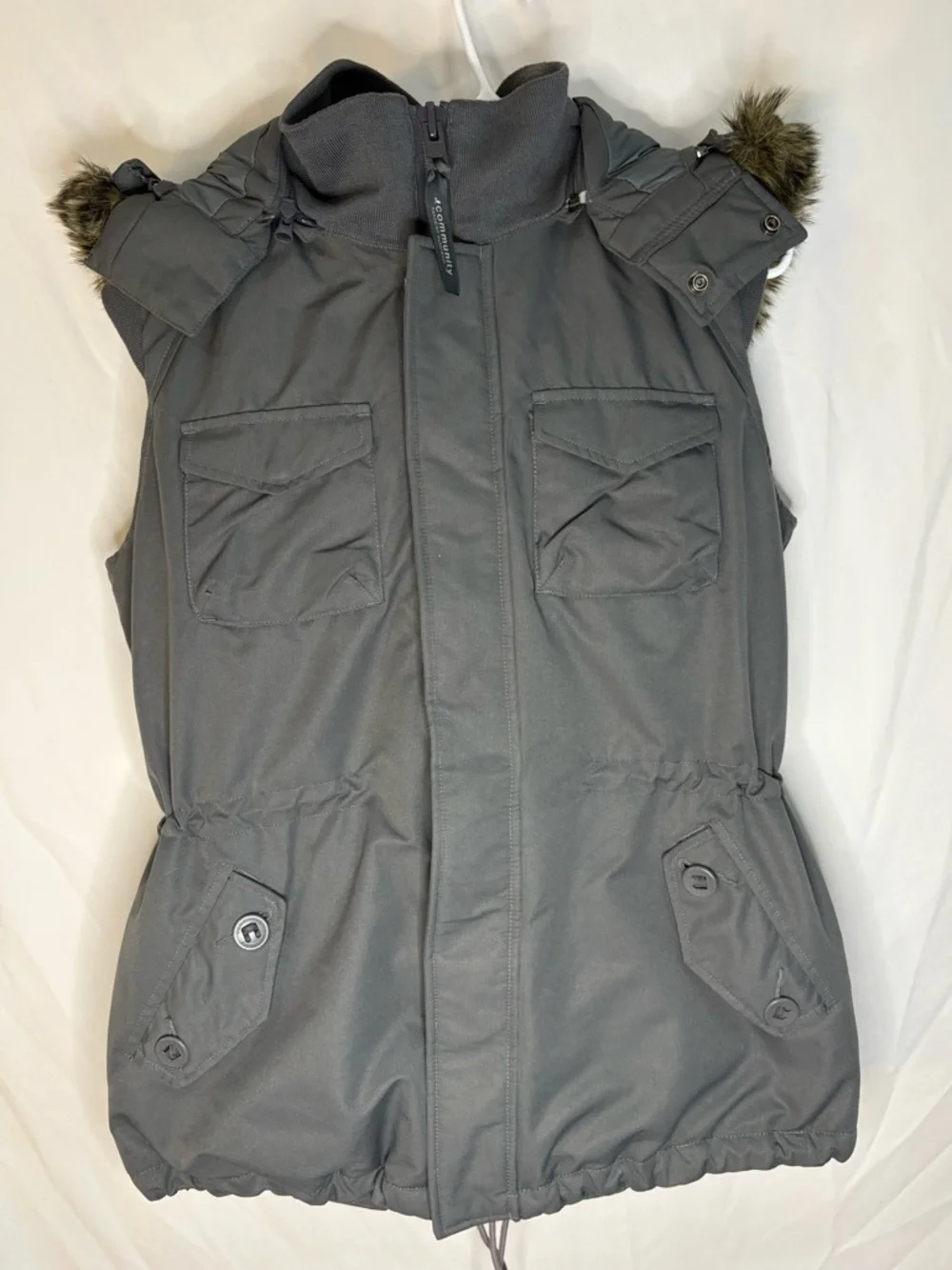 Community by Aritzia Duck Down Puffer Vest Faux Fur Hood Adjustable Waist Large - Picture 2 of 10